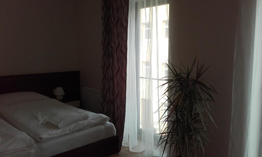 Apartman Livingstone - Roudna Apartment Plzen Bagian luar foto